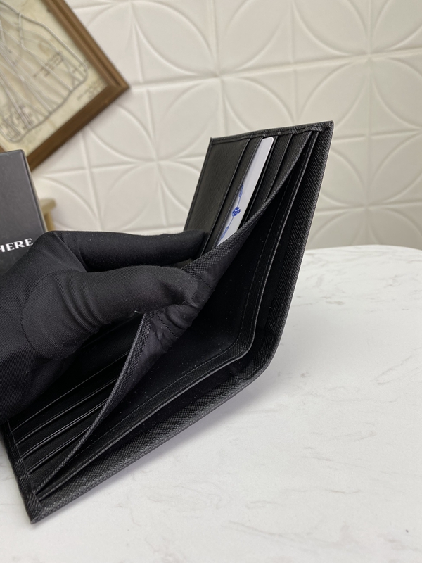 プラダ財布コピー全体デザイン